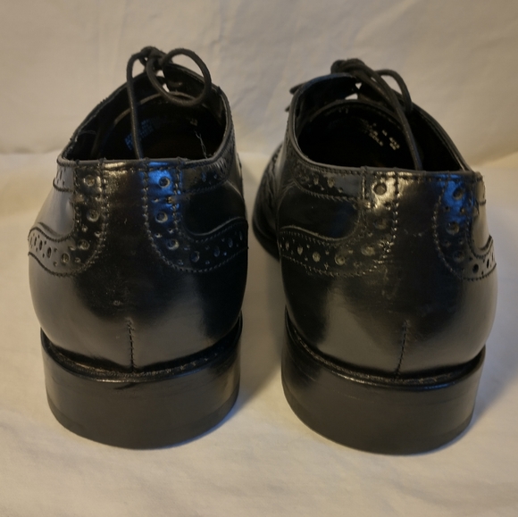 Bostonian Black Wing Tip Men's Dress Shoe Size 9 - Picture 3 of 5